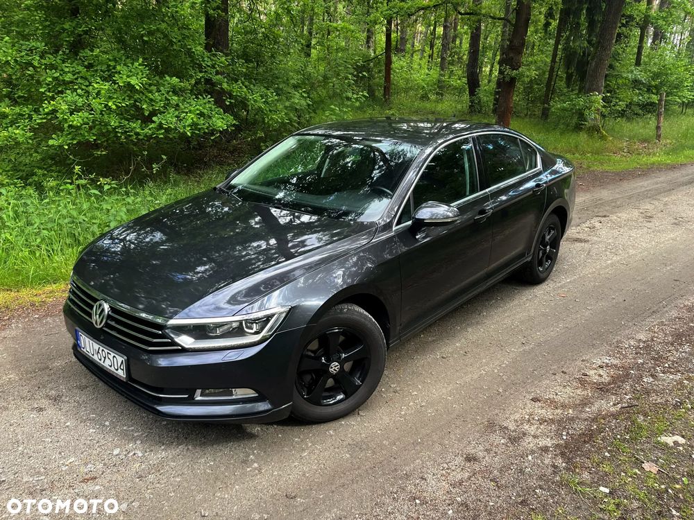 Volkswagen Passat - 11