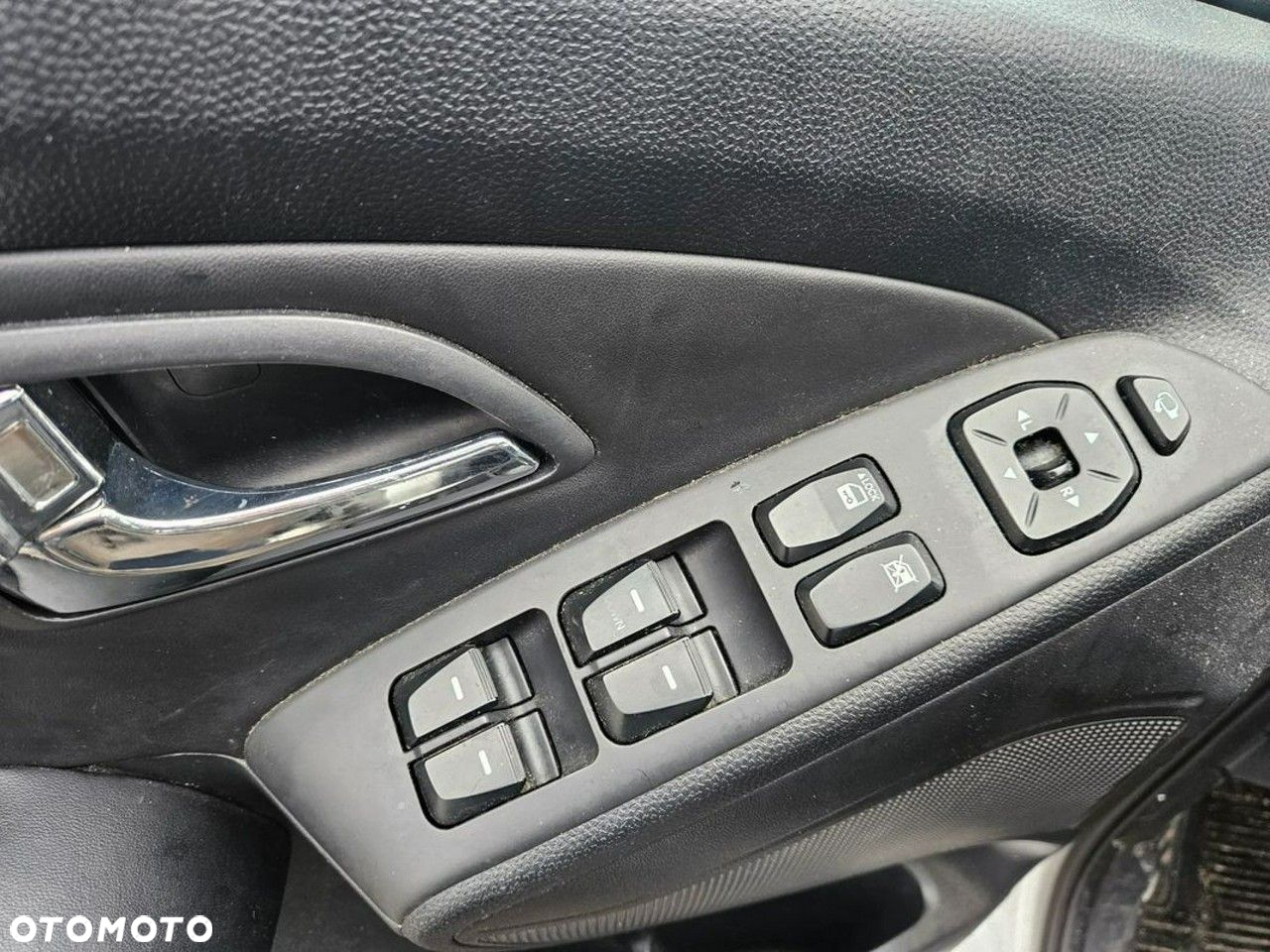 Hyundai ix35 - 11