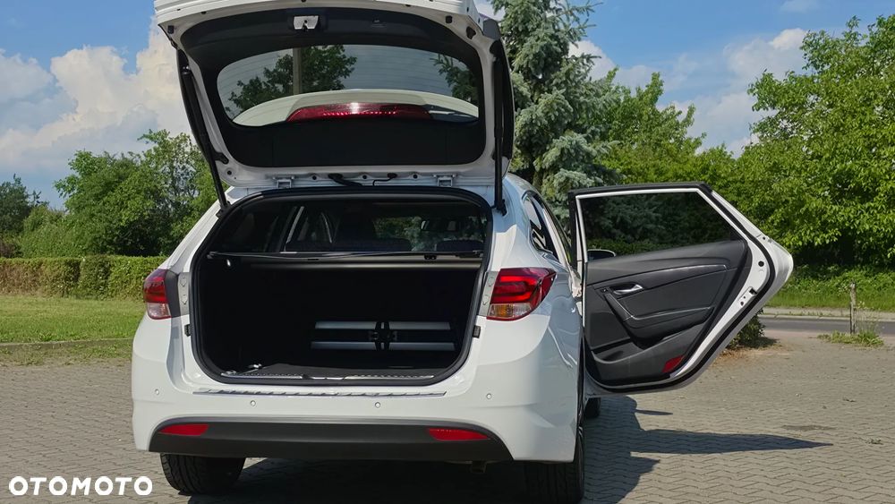 Hyundai i40 Kombi blue 1.7 CRDi DCT Premium - 38