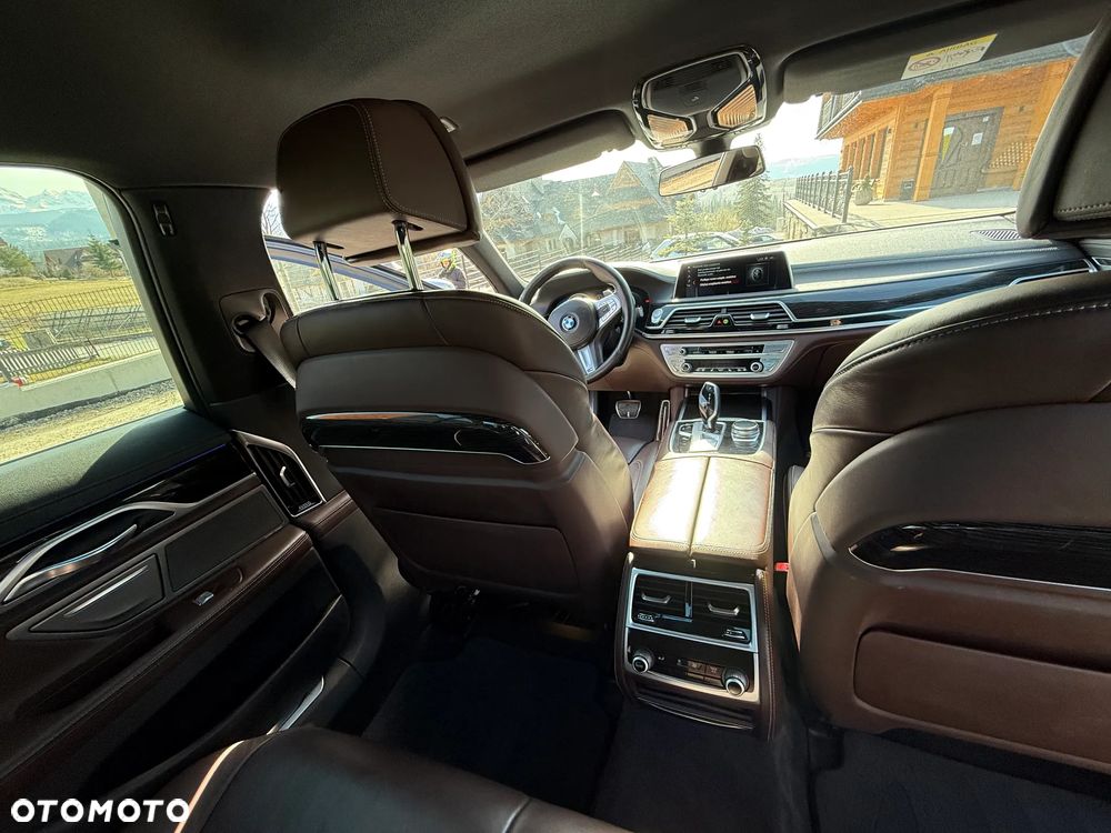 BMW Seria 7 - 29