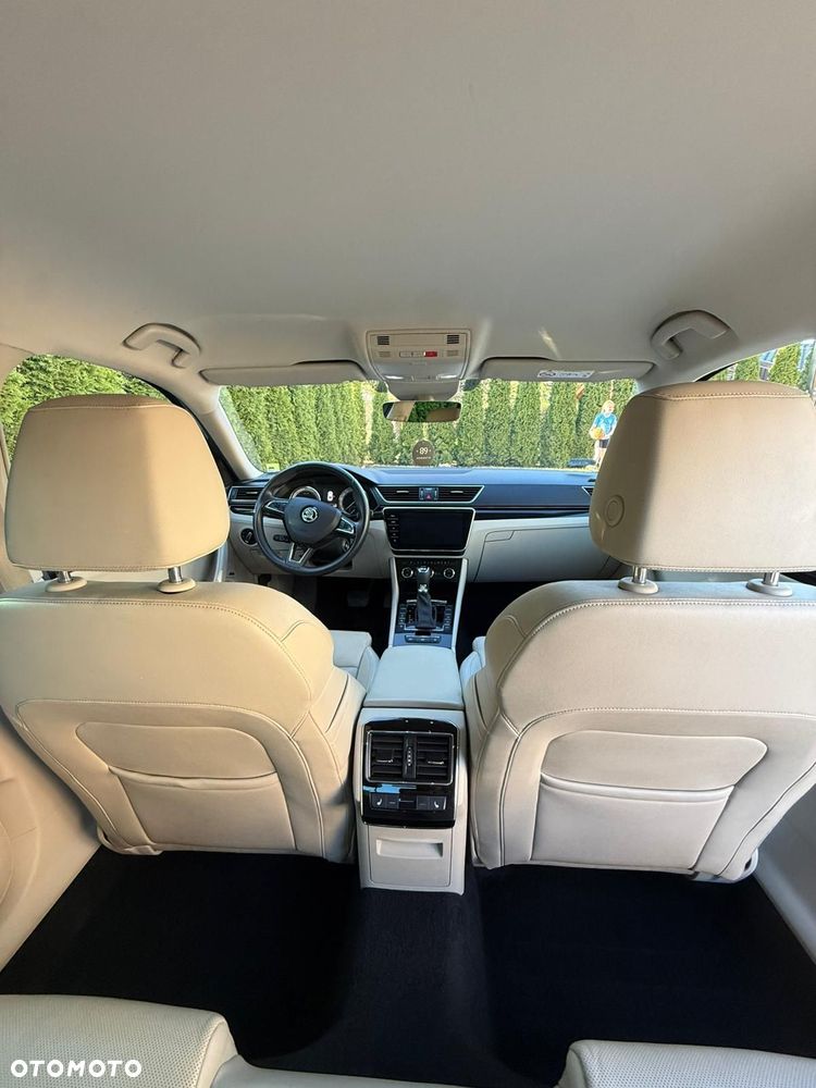 Skoda Superb 2.0 TDI 4x4 L&K DSG - 16