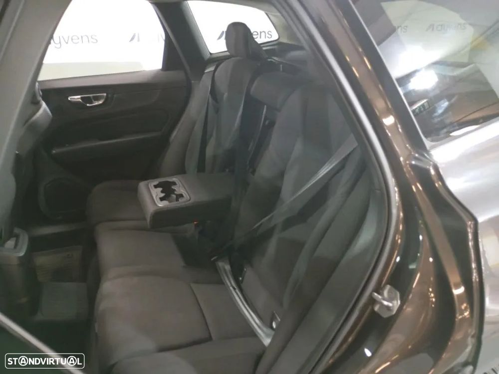 Volvo XC 60 2.0 T6 PHEV Inscription Expression AWD - 9