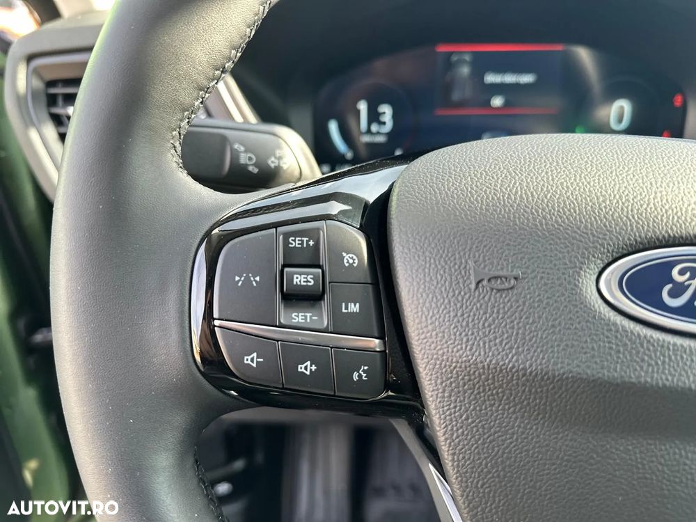 Ford Kuga 1.5 EcoBoost A8 FWD Titanium - 23