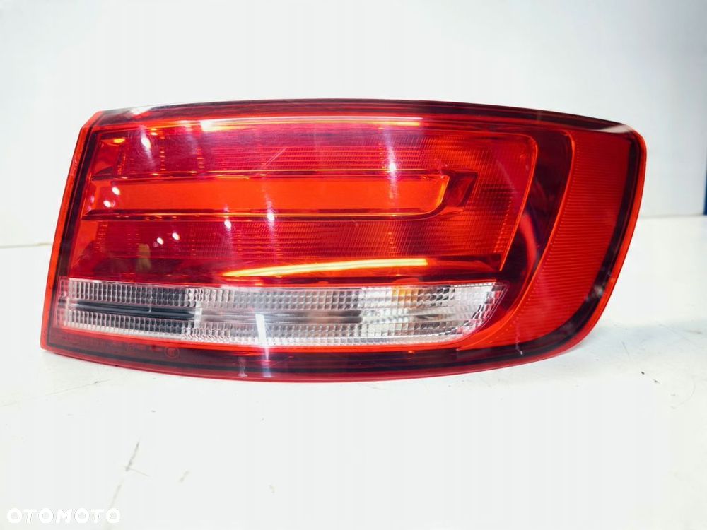 LAMPA PRAWY TYŁ W BŁOTNIK AUDI A4 B9 SEDAN 8W5945070A ZWYKŁA - 5