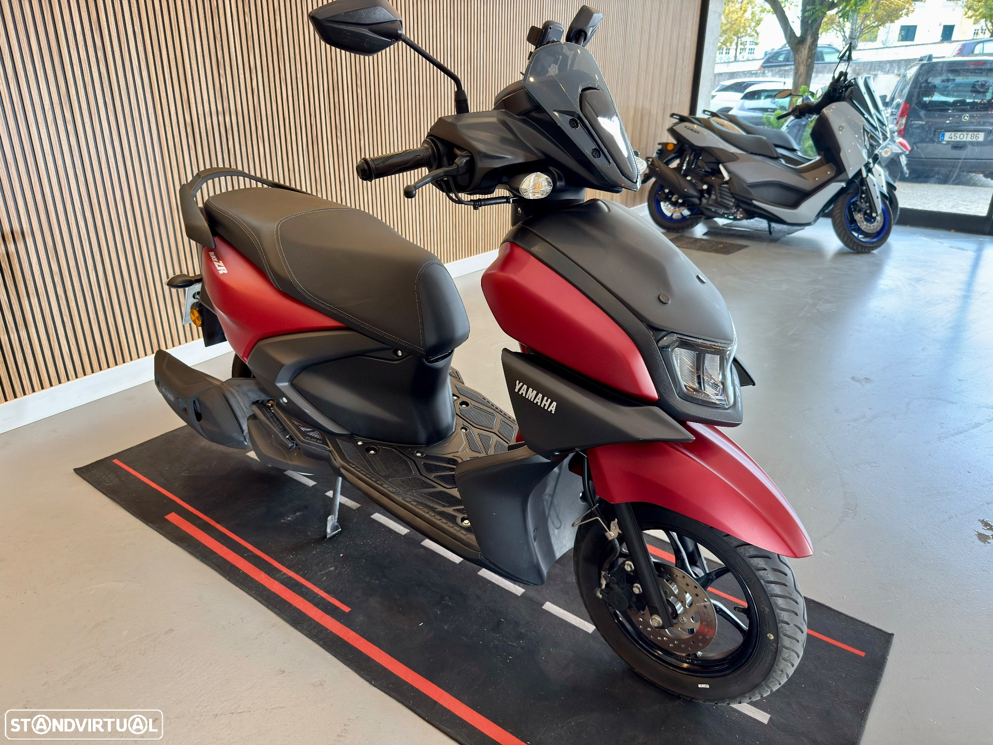 Yamaha RayZR - 8