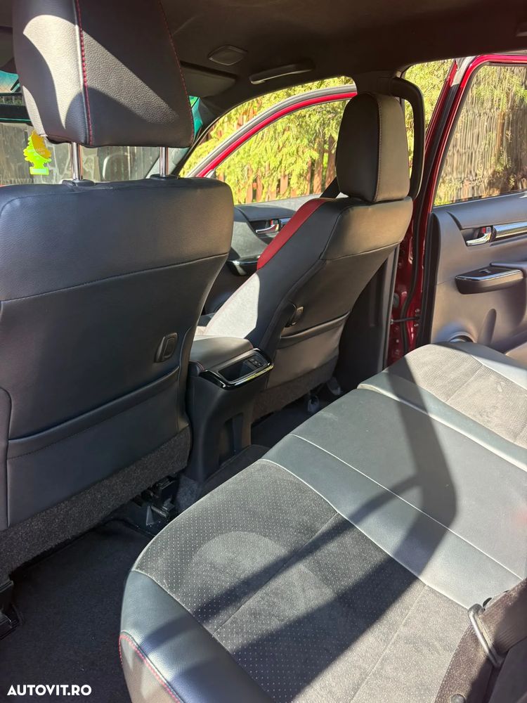 Toyota Hilux 2.8D 204CP 4x4 Double Cab AT GR Sport II - 16