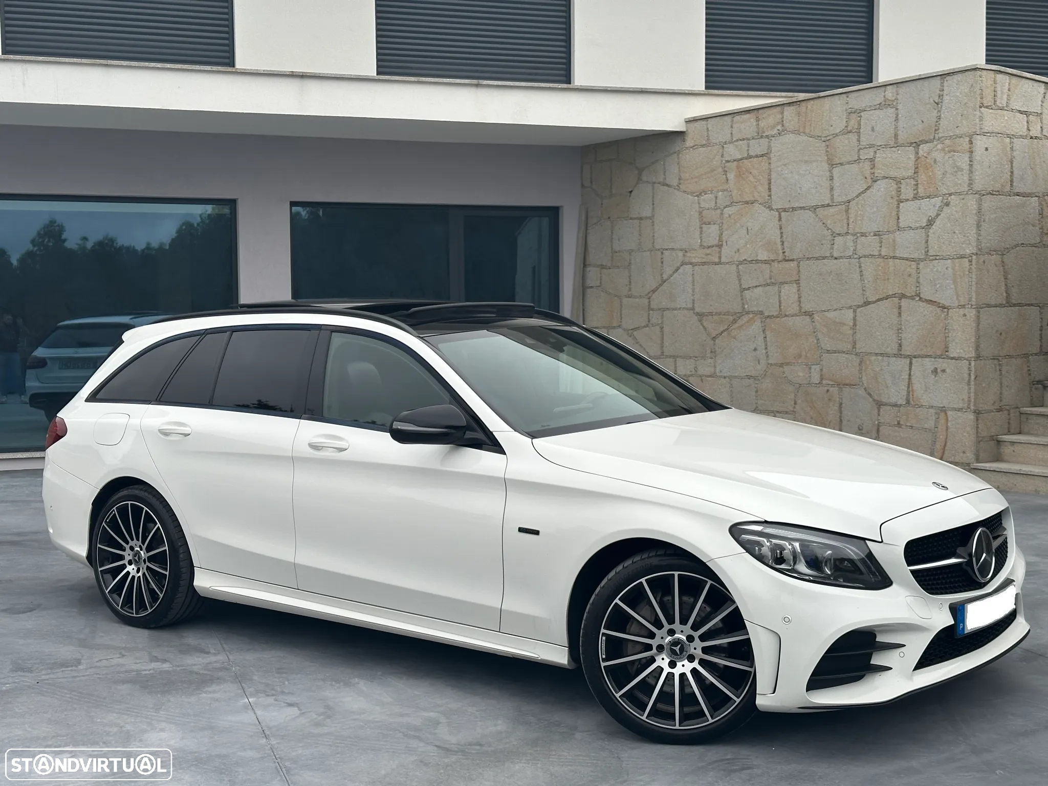 Mercedes-Benz C 300 de AMG Line - 2