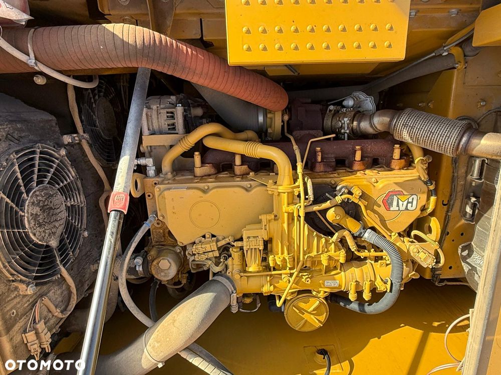 Caterpillar 323 - 27