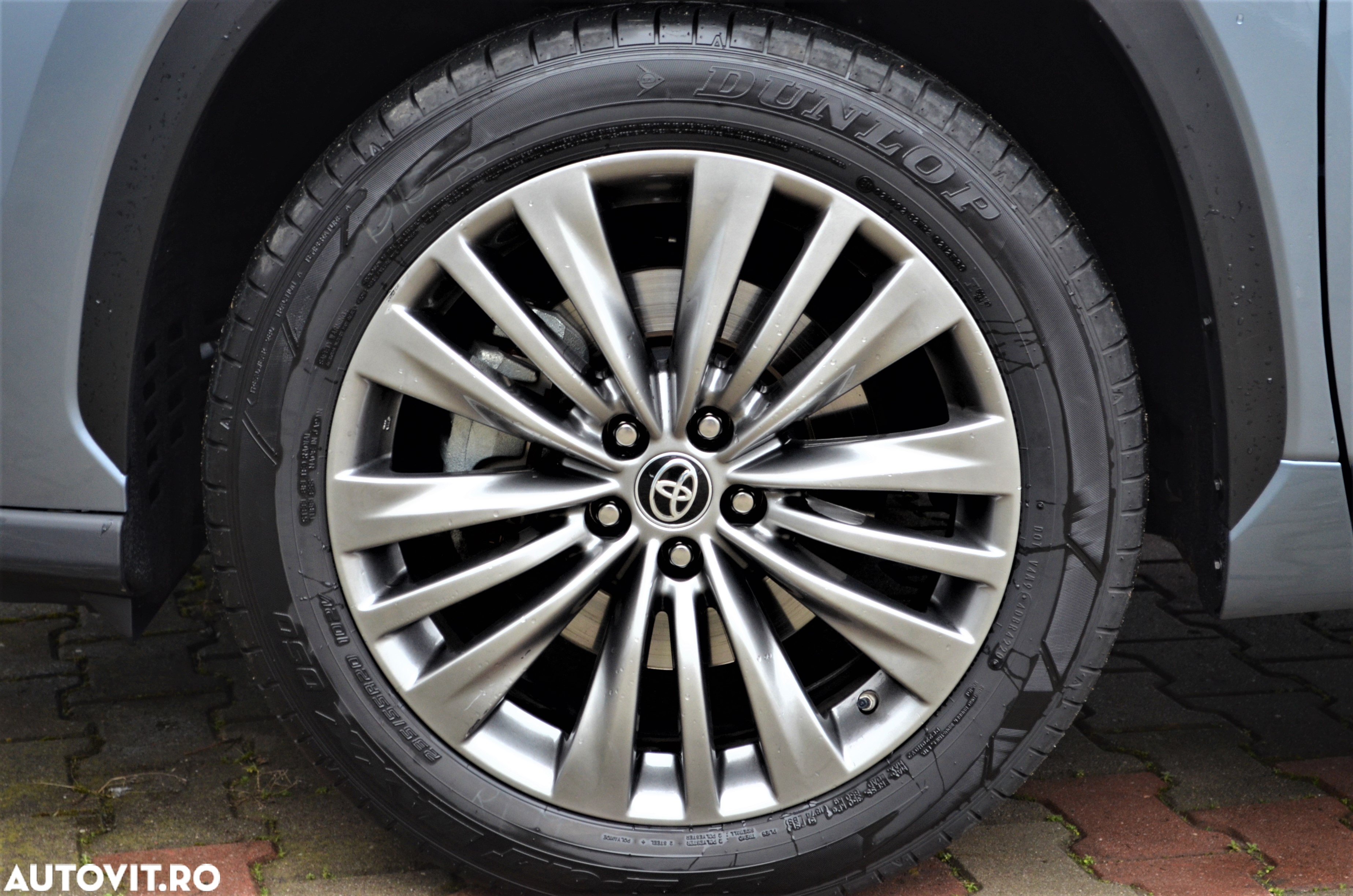 Toyota Highlander - 12