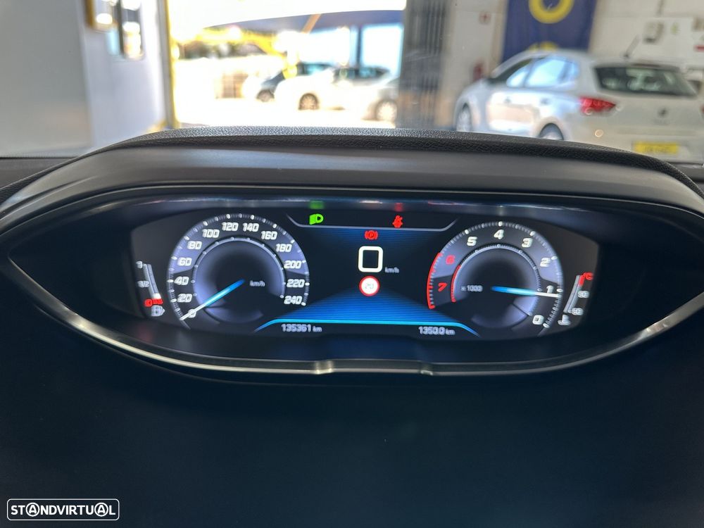 Peugeot 3008 - 16