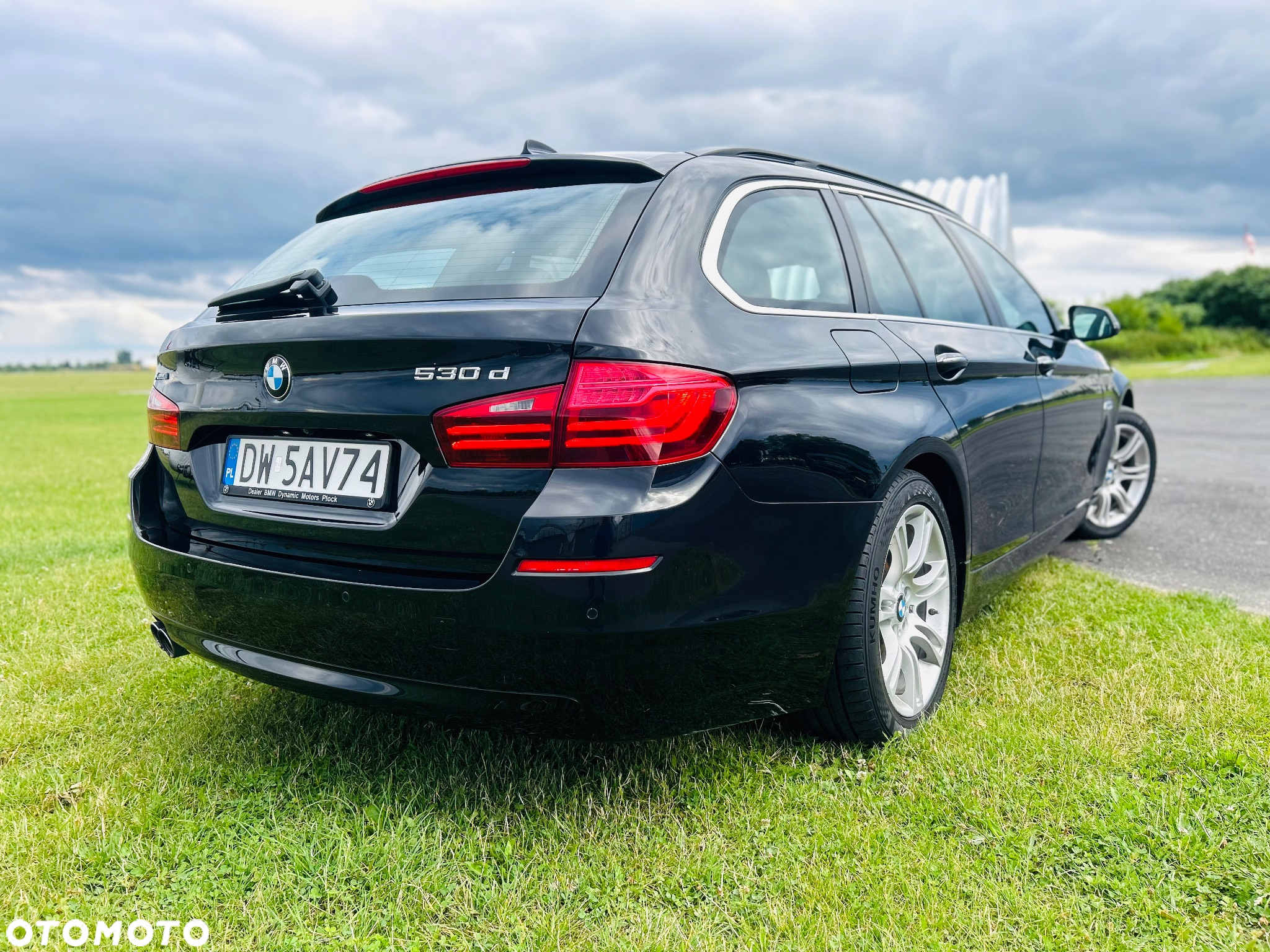 BMW Seria 5 530d xDrive Touring Luxury Line - 2