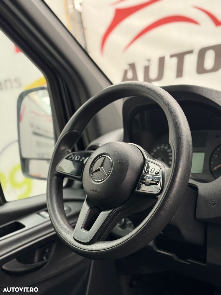 Mercedes-Benz SPRINTER - 29