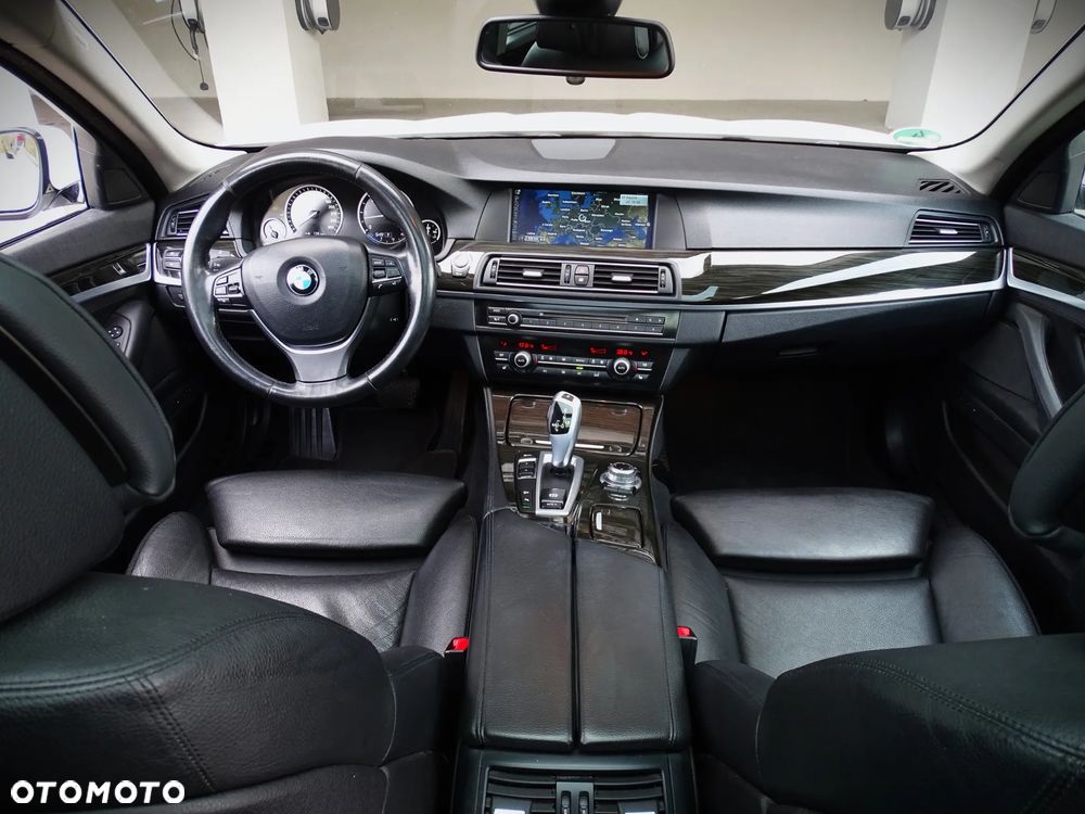 BMW Seria 5 530d xDrive Sport-Aut Luxury Line - 8