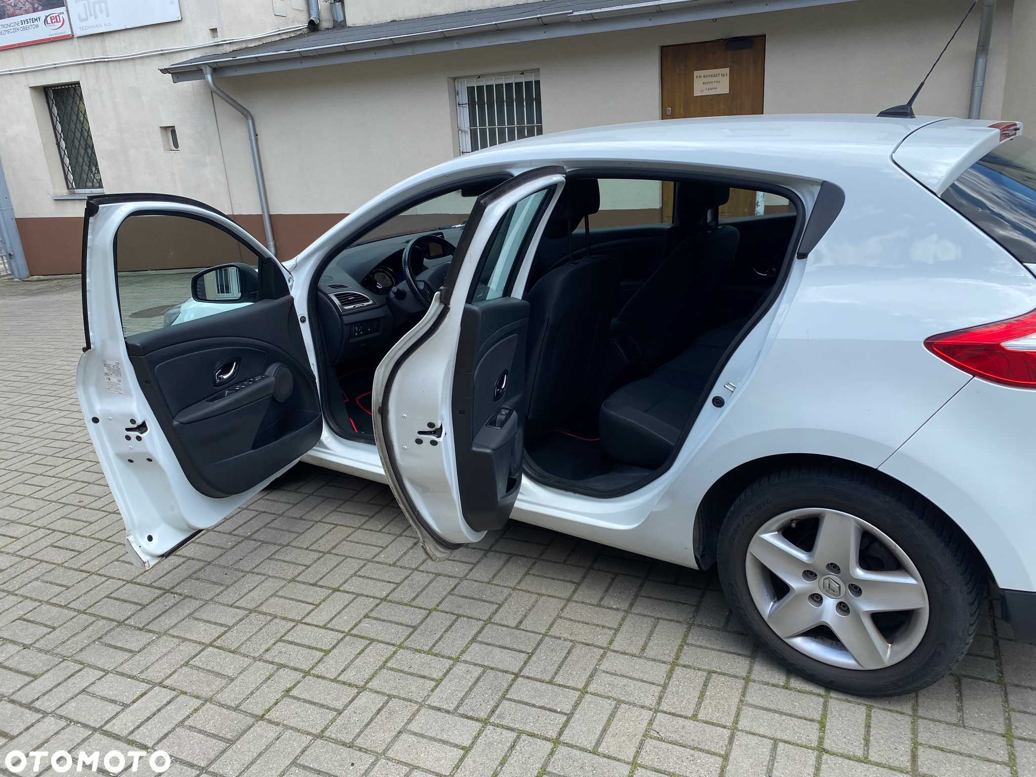 Renault Megane 1.5 dCi Dynamique EDC - 9