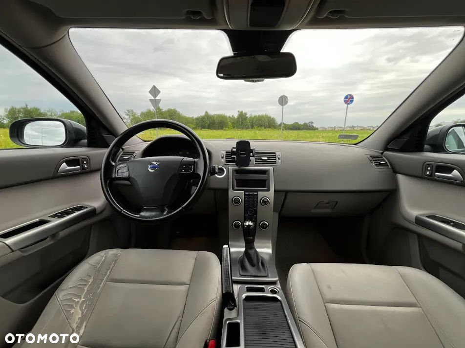 Volvo V50 2.0D Momentum - 5