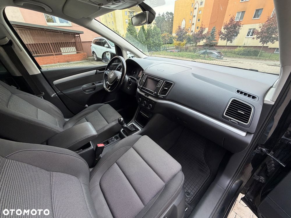 Volkswagen Sharan - 23