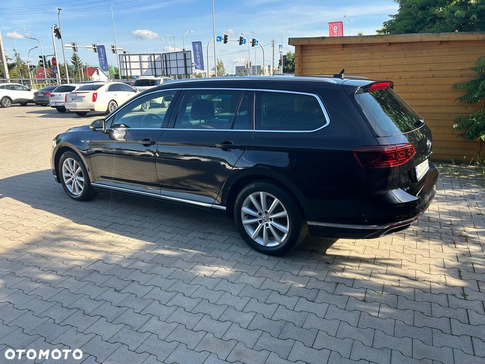 Volkswagen Passat - 9