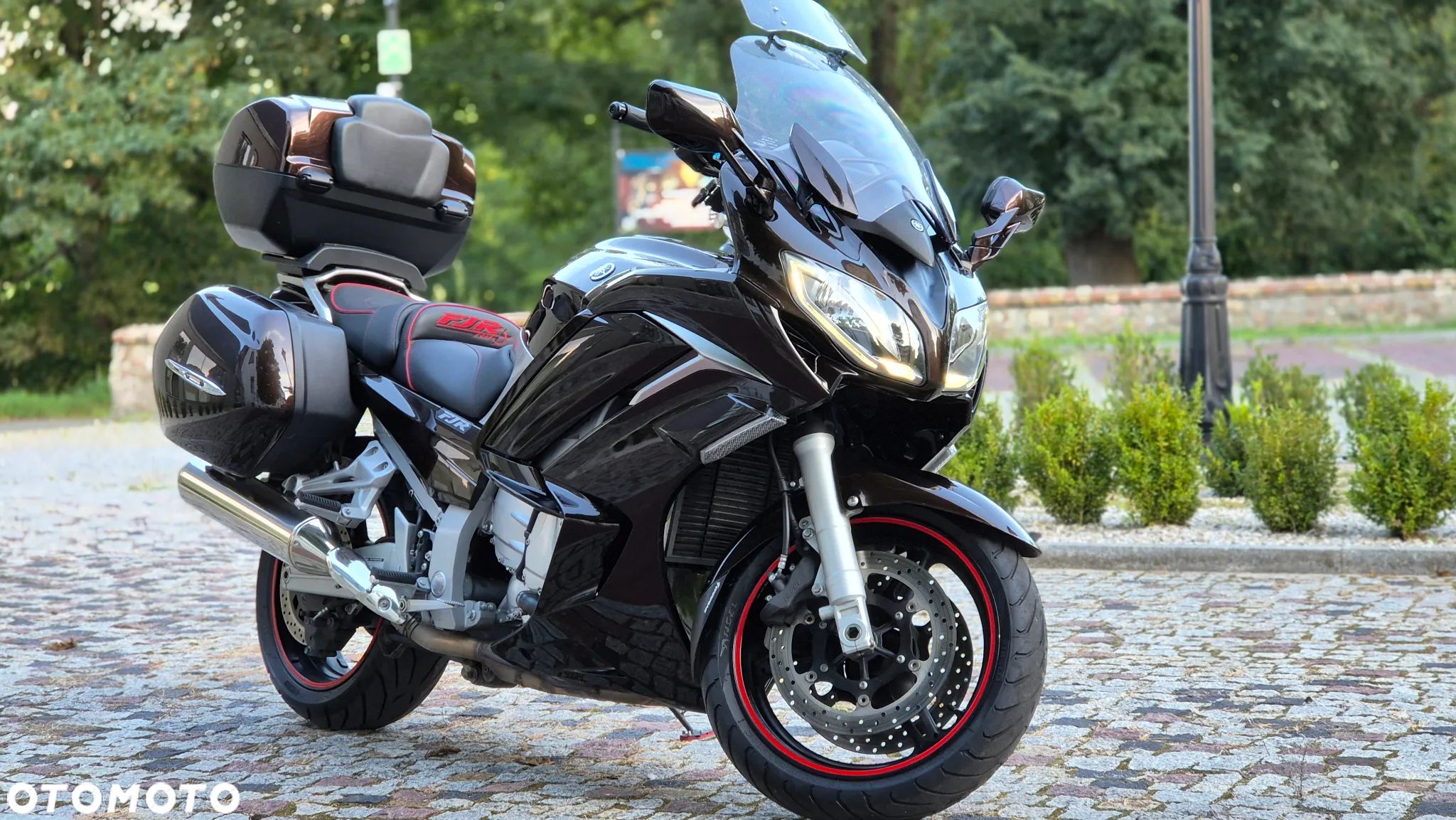Yamaha FJR - 1