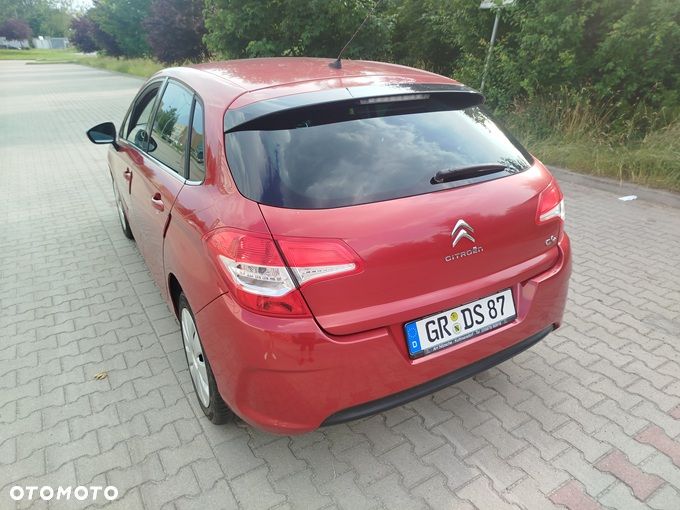 Citroën C4 VTi 120 90 Jahre - 3