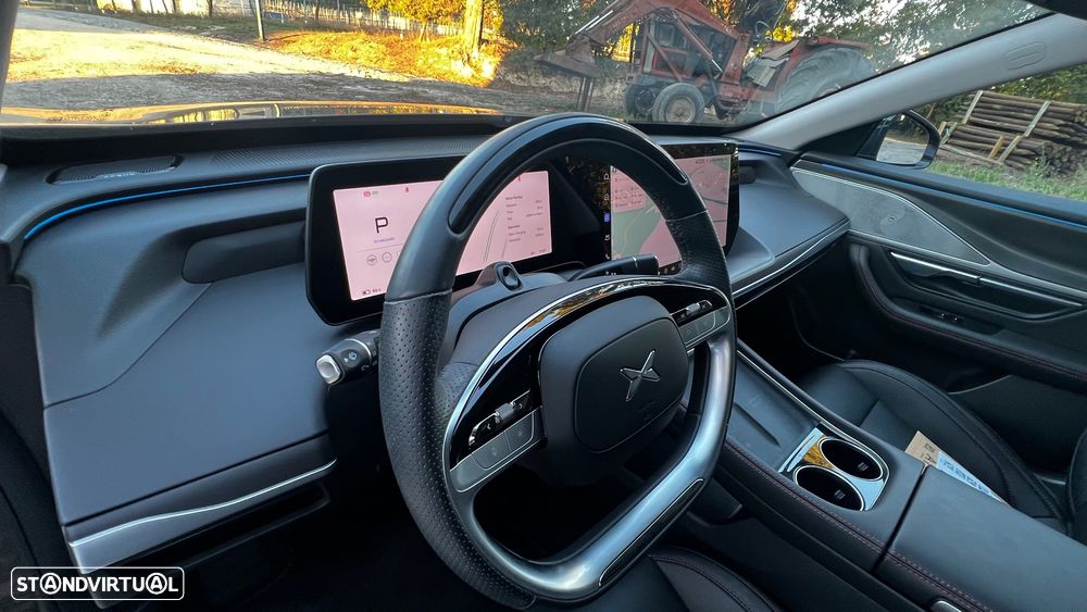 Xpeng P7i 86.2 kWh Long Range + Premium Cockpit - 14