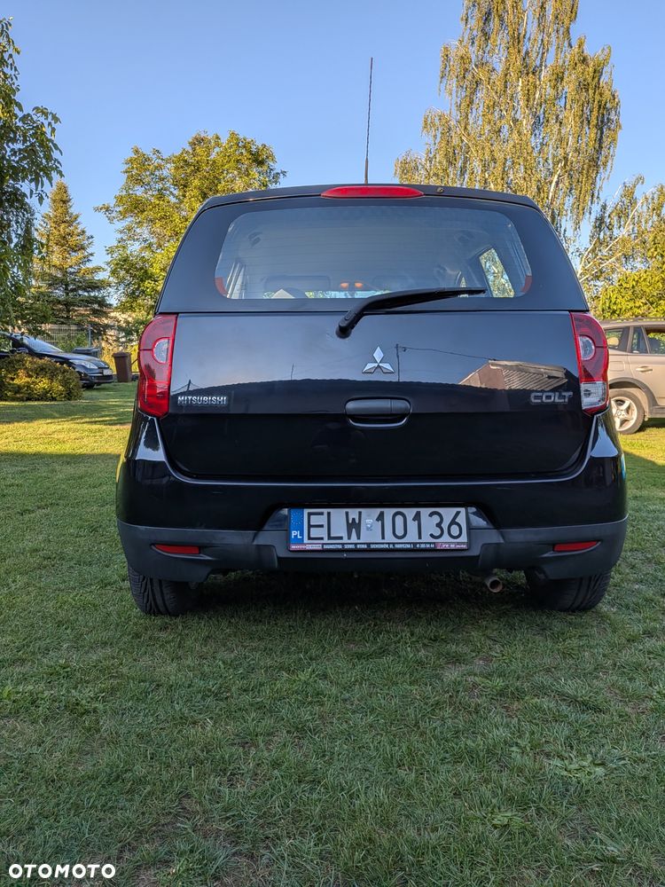 Mitsubishi Colt - 3