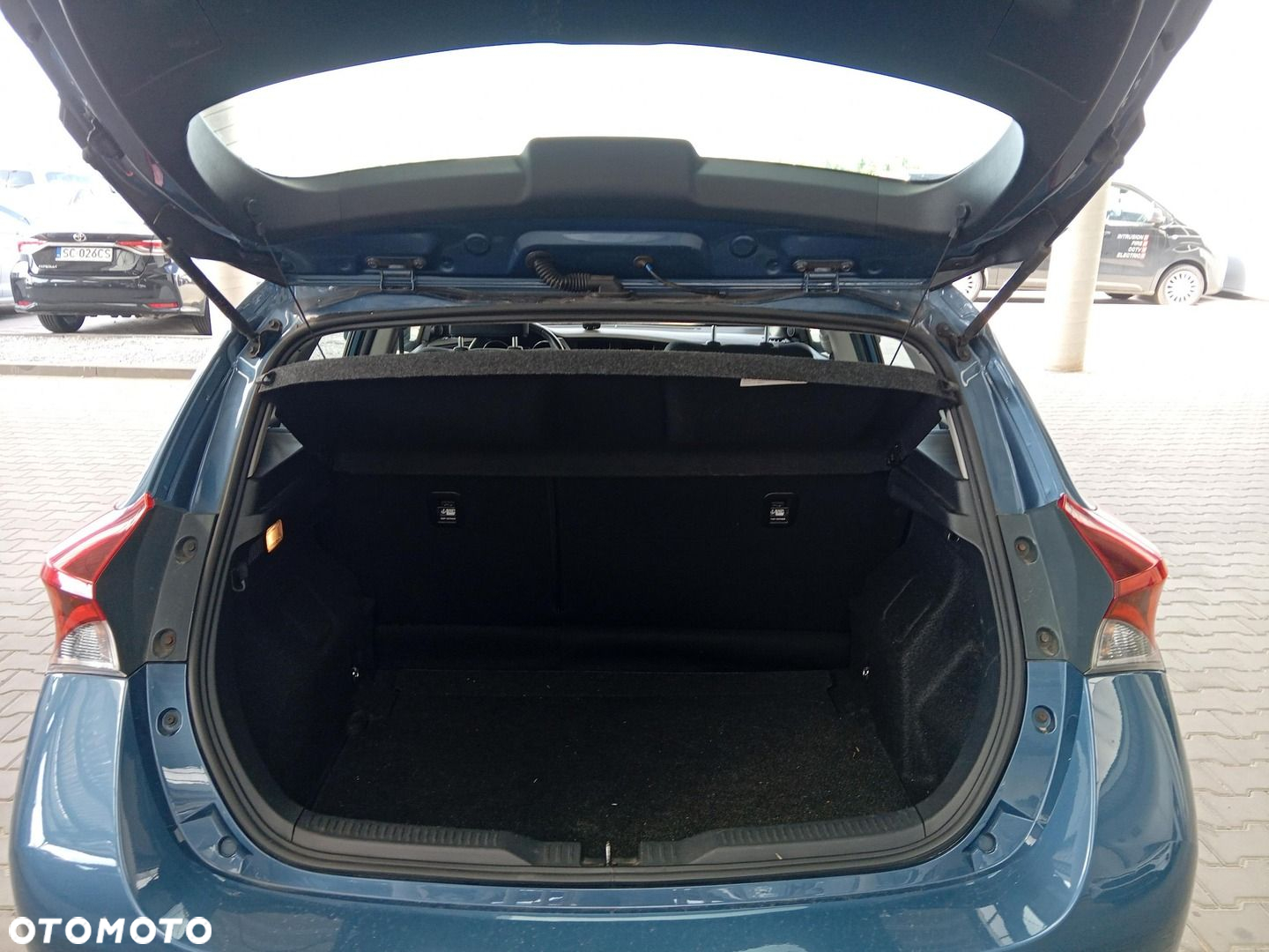 Toyota Auris - 13
