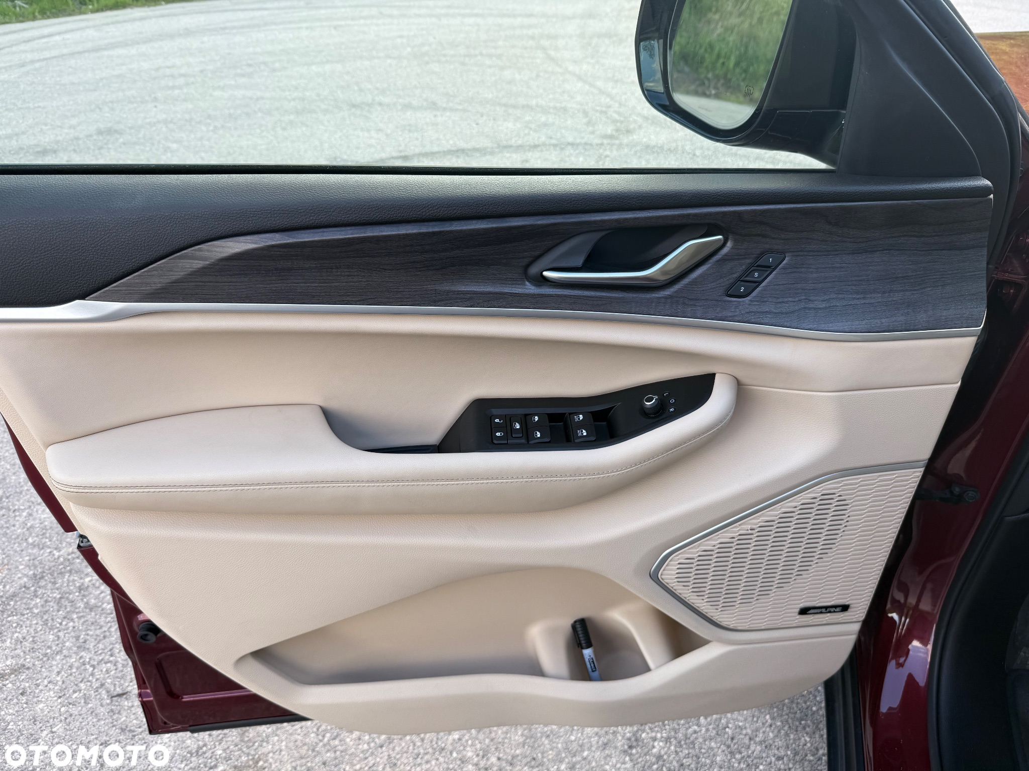 Jeep Grand Cherokee - 17