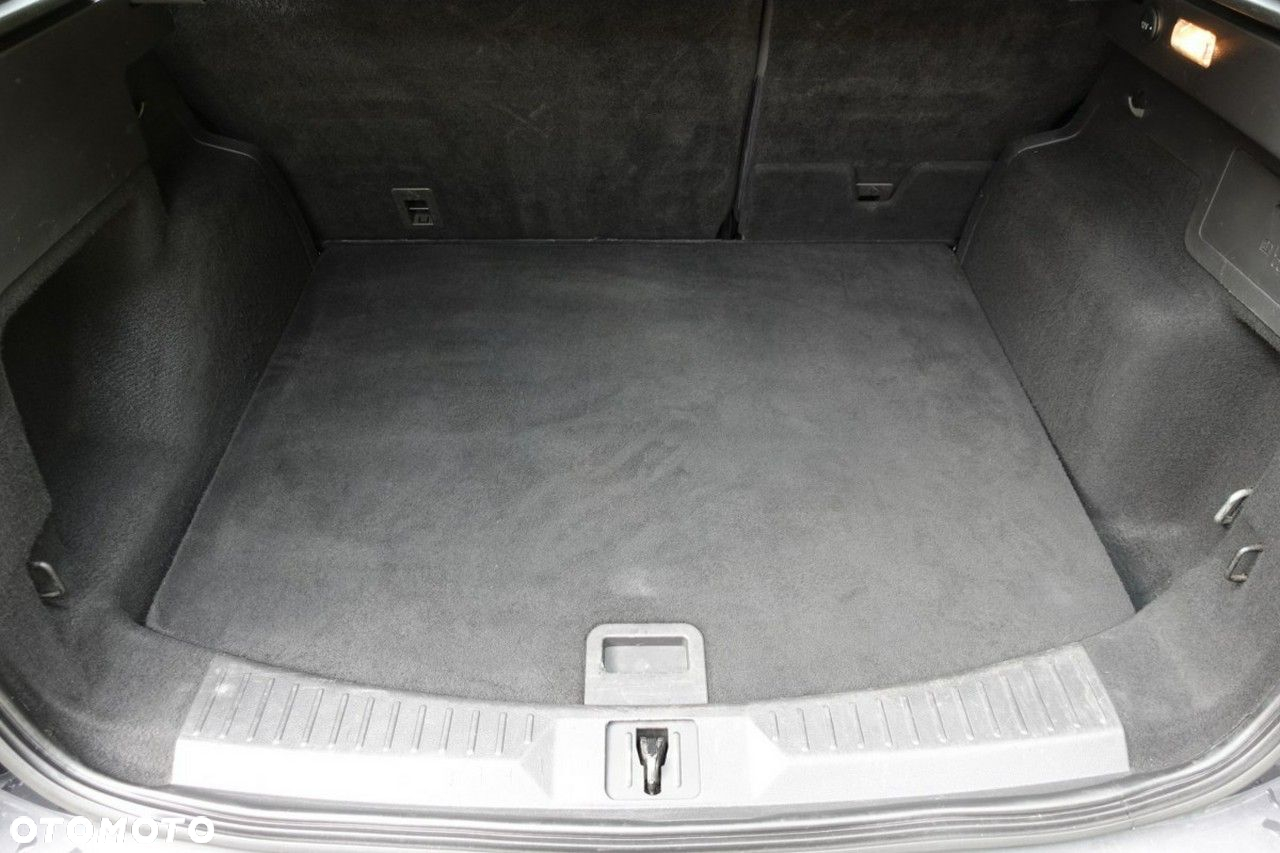 Ford Kuga - 18