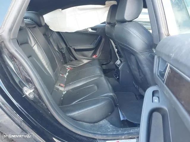 Audi A5 8T S-Line Para Peças - 2.0 TDI - Parachoques | Frente Completa | Rádio | Jantes | Faróis | Portas | Vidro | Motor | Tampa Mala | Farolim | Farolins | Xenon - 4