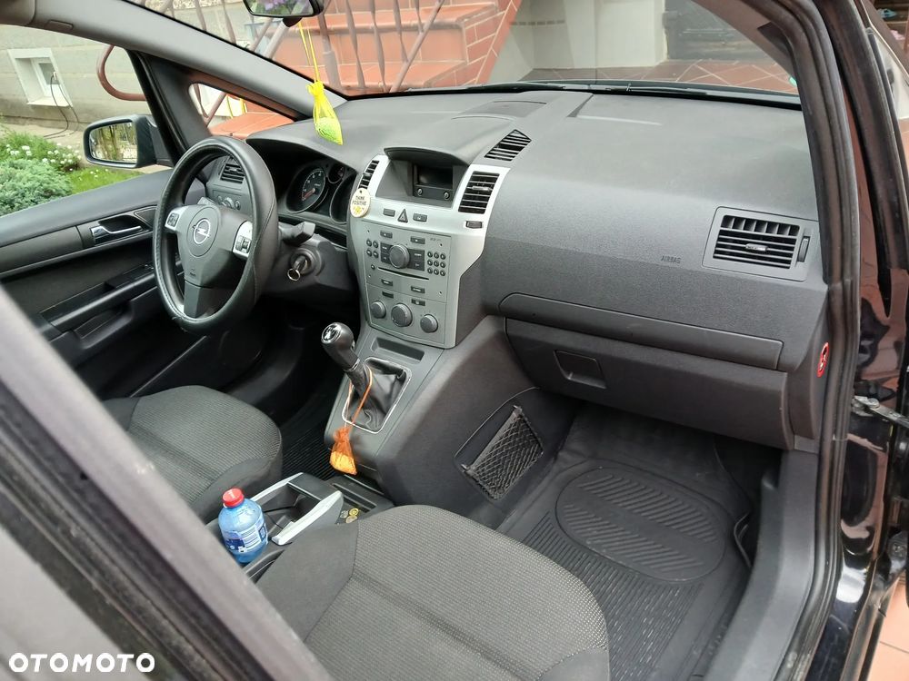 Opel Zafira 1.6 Enjoy - 12