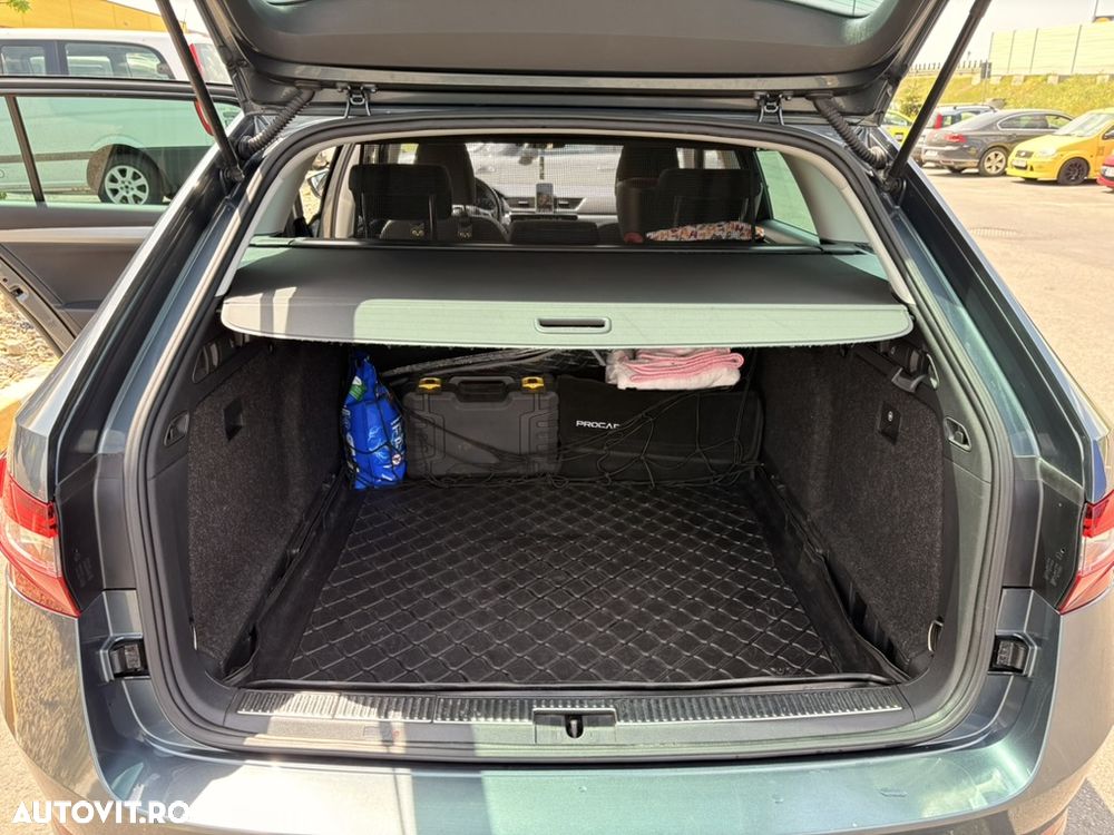 Skoda Superb 2.0 TDI DSG Active - 10