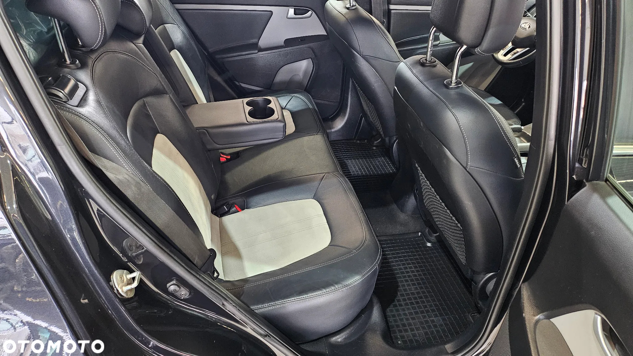 Kia Sportage 1.7 CRDI Business Line L 2WD - 37