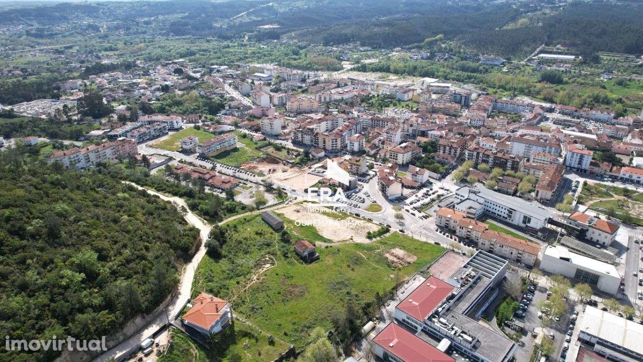 Moradia T3 localizada em Ourém - Grande imagem: 2/17