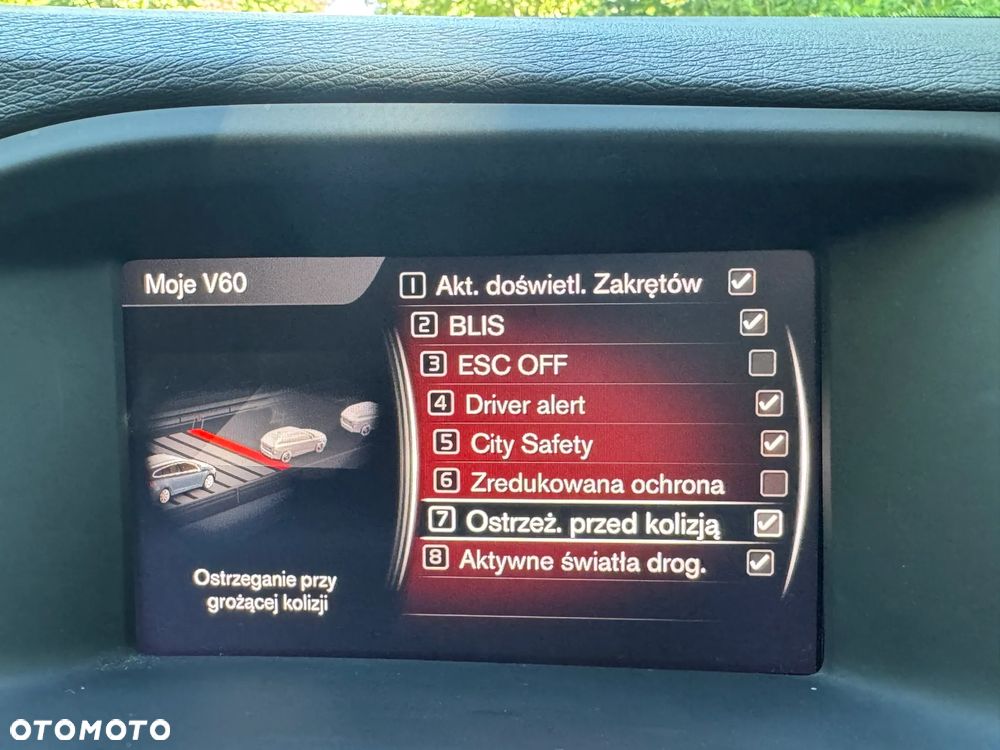 Volvo V60 T4 R-Design - 24