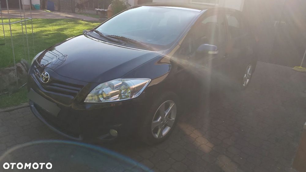 Toyota Auris 1.6 Premium + - 6
