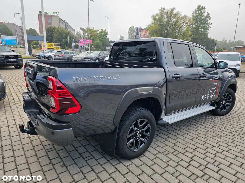 Toyota Hilux 2.8 D-4D Double Cab Invincible 4x4 - 8