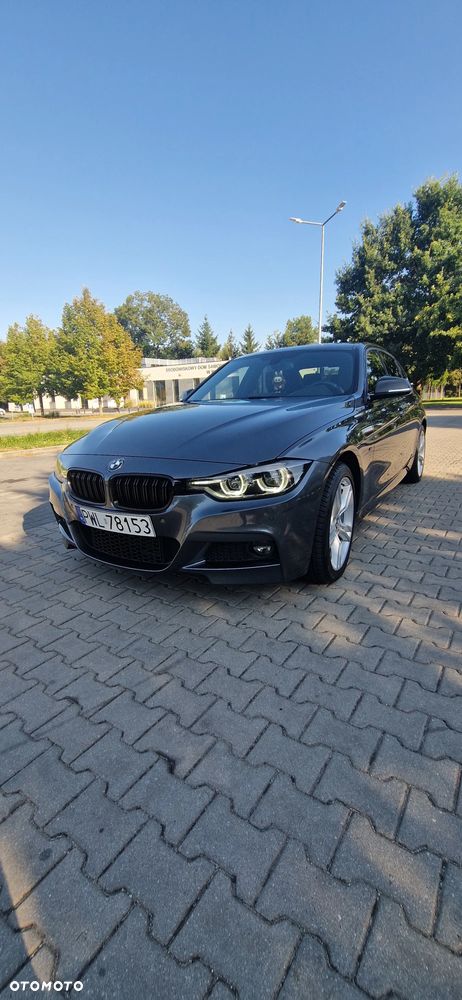 BMW Seria 3 330i xDrive - 25