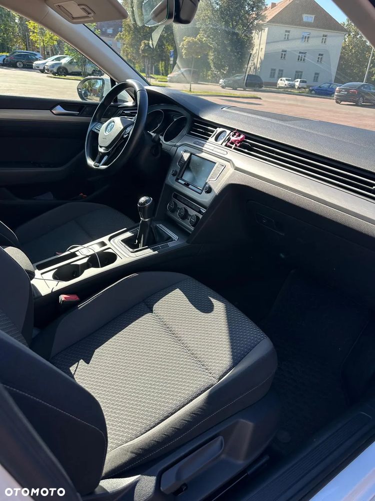 Volkswagen Passat 1.4 TSI BMT ACT Trendline - 11