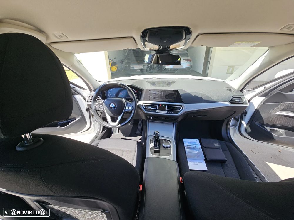 BMW 330 e Corporate Edition Auto - 31
