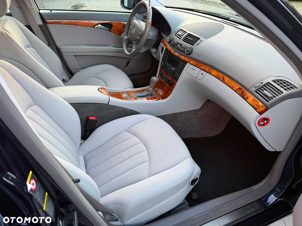 Mercedes-Benz Klasa E 200 Kompressor Automatik Elegance - 24