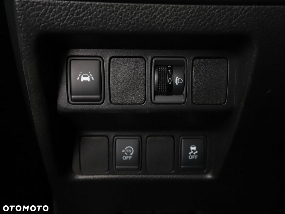 Nissan Qashqai 1.6 DIG-T N-Connecta - 36