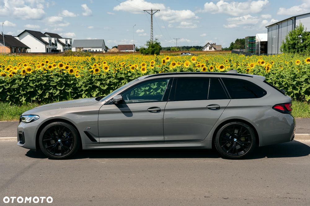 BMW Seria 5 520d xDrive Touring M Sport Edition - 3
