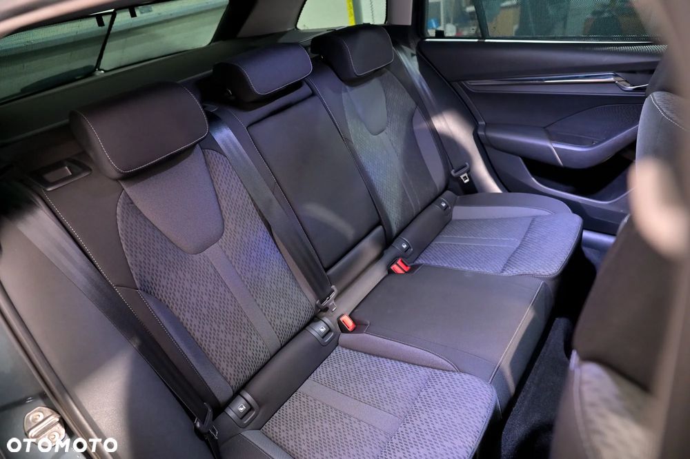 Skoda Octavia 2.0 TDI Style DSG - 14