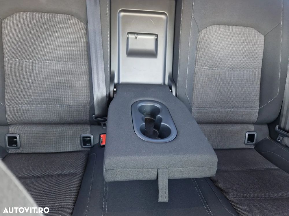 Volkswagen Passat - 13