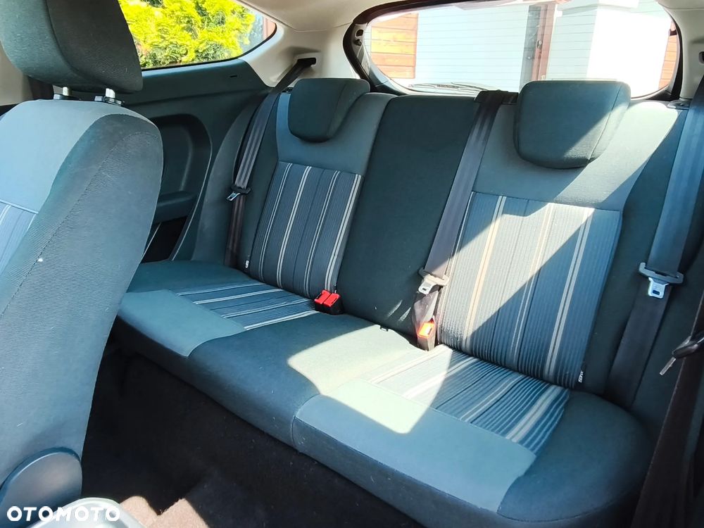 Ford Fiesta 1.25 Ghia - 28