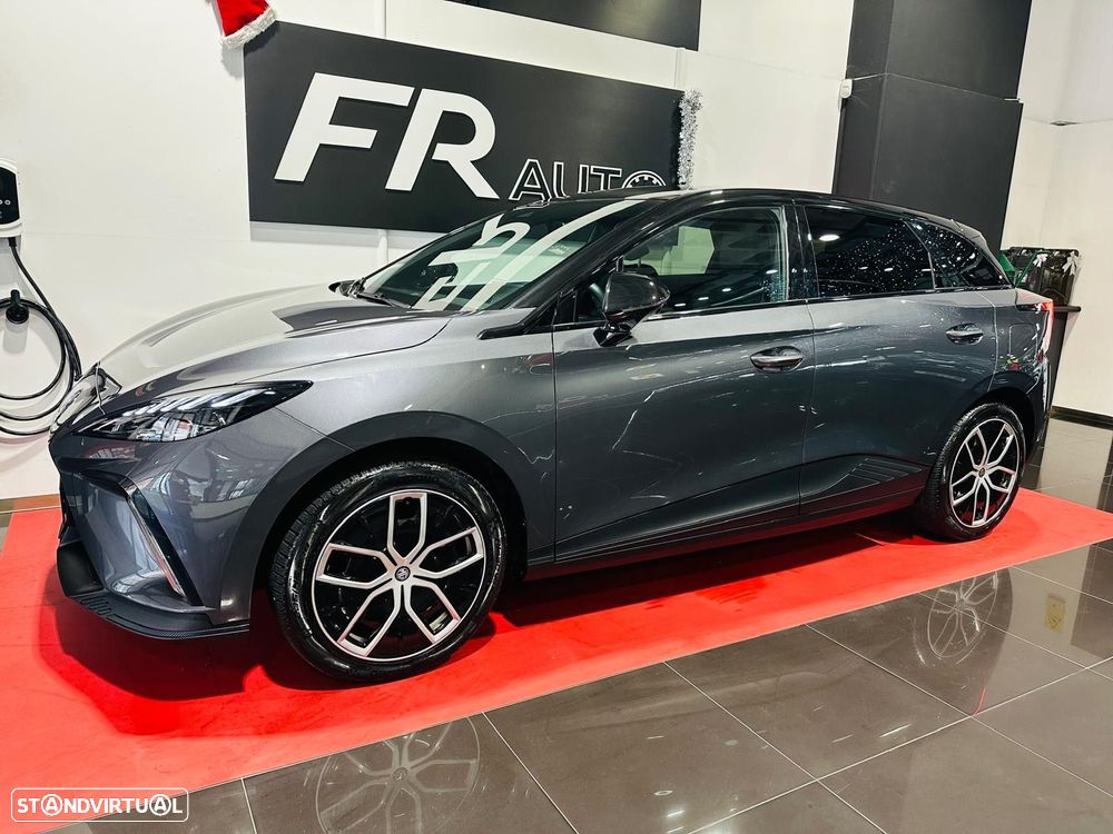 MG MG4 64 kWh Luxury - 4