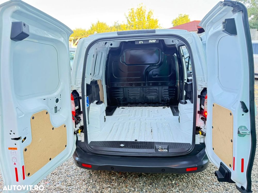 Ford Tourneo Courier - 8