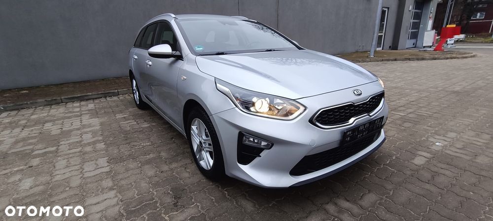 Kia Ceed 1.6 CRDi SCR M - 9