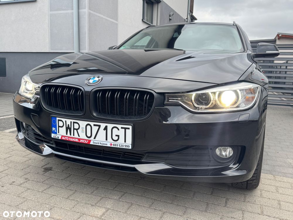 BMW Seria 3 318d - 15