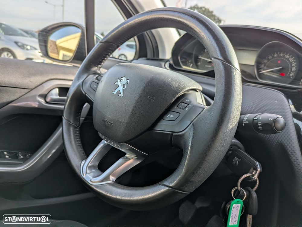 Peugeot 2008 1.6 BlueHDi Style - 11
